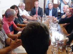 Paritaria: rechazo a la primera oferta salarial del gobierno y a la espera de una propuesta mejorada