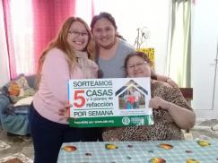 Cuatro trabajadoras ya pueden hacer las refacciones planeadas en su casa