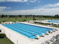 Ya está habilitada la pileta  semi-olímpica  y continúan las actividades de primavera