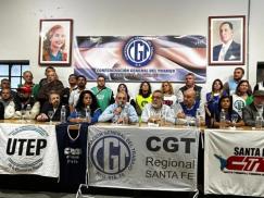 Concentración frente a la Legislatura, previa al Día del trabajador/a