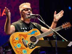 Es hoy el recital gratuito de León Gieco en el Hotel UNL ATE